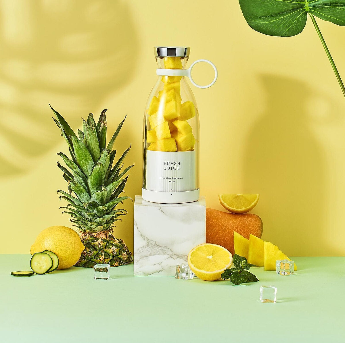 Portable Blender Bottle - USB Rechargeable Personal Smoothie Maker